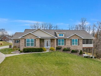 6 Grandview Bluff Dr, Columbia, IL 62236