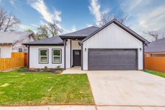 1267 E Magnolia Ave, Fort Worth, TX 76104