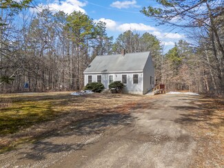 16 Balsam Ln, Kennebunk, ME 04043
