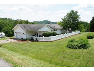 112 Mcdougal Dr, Pennsboro, WV 26415