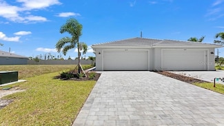8093 Shore Lake Dr, Englewood, FL 34224