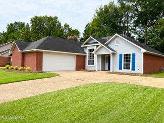 417 Hemlock Dr, Flowood, MS 39232