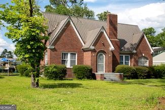 199 Anthony St, Baxley, GA 31513