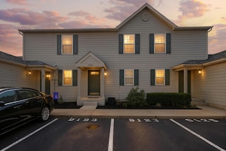 9123 Parkbury Ln Unit 9123, Lewis Center, OH 43035