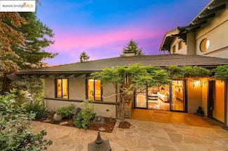 25 Dartmouth Dr, Berkeley, CA 94705