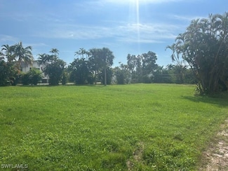 16660 Arbor Ridge Dr, Iona, FL 33908