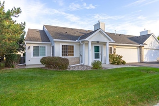 15203 Greenhaven Way, Burnsville, MN 55306