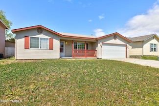 210 S 82nd Ave, Yakima, WA 98908