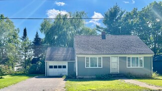 50 Lawn Ave, Rockland, ME 04841