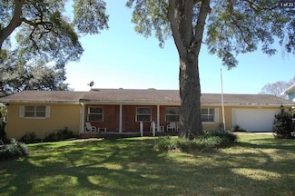 1905 Manor Cir SE, Winter Haven, FL 33880