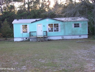 158 Brians Woods Rd, Maple Hill, NC 28454