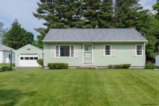 7 Wiggand Dr, Glenmont, NY 12077