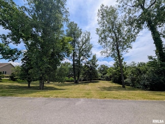 69 David Livingston Dr, Carterville, IL 62918
