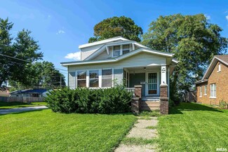 1036 W 17th St, Davenport, IA 52804