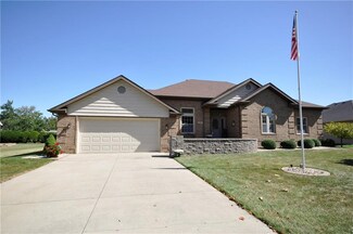 1704 N Bob o Link Dr, Muncie, IN 47304