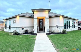 401 Secretariat Dr, Victoria, TX 77901