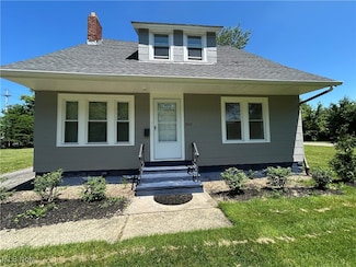 3533 Chelton Rd, Cleveland, OH 44120