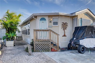 1081 Nettles Blvd, Jensen Beach, FL 34957