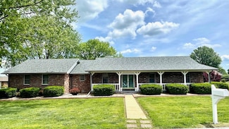 1208 N Hubbard Ave, Mountain Grove, MO 65711