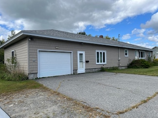 21 Savage St, Fairfield, ME 04937