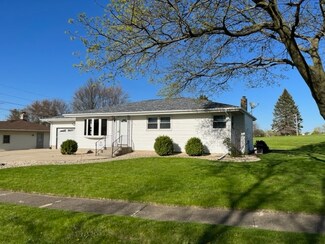 1670 Glen Elms Dr, Belvidere, IL 61008
