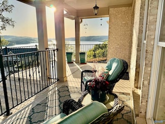 150 Ryan Dr, Guntersville, AL 35976