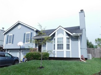 6709 S Brookside Rd, Pleasant Valley, MO 64068