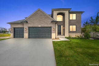 50999 Mistwood Dr, Macomb, MI 48042