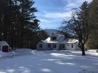 4174 212, Lake Hill, NY 12448