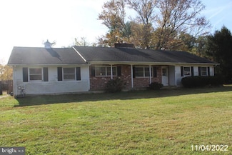 511 Adams Ln, Southampton, NJ 08088