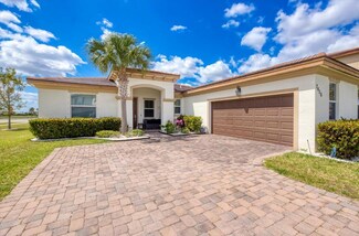 7456 NW Greenspring St, Port St. Lucie, FL 34987