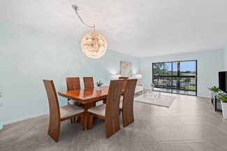 7270 Ashford Place Unit 204, Delray Beach, FL 33446
