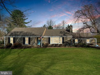 724 Knox Rd, Villanova, PA 19085