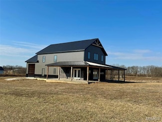 4727 Walnut Creek Dr, Hannibal, MO 63401