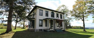872 Sherwood Rd, Aurora, NY 13026