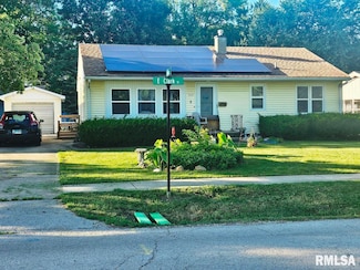 707 E Clark St, Litchfield, IL 62056