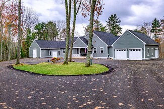 50 River Rock Ln, Freeport, ME 04032