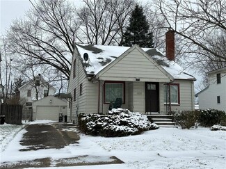 210 Hyde Ave, Niles, OH 44446
