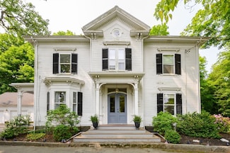 127 East St, East Bridgewater, MA 02333