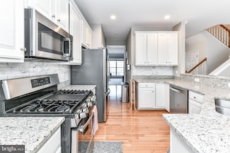 2923 Hunters Glen Way, Fairfax, VA 22031
