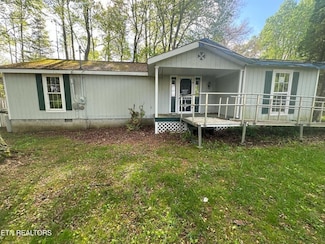 1028 Kennedy Rd, Jamestown, TN 38556