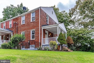 2901 Farmington Dr, Alexandria, VA 22303