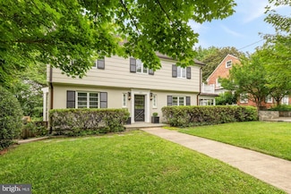 4320 Lorcom Ln, Arlington, VA 22207