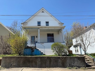 215 N 8th St, Martins Ferry, OH 43935