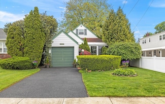 164 New York Ave, West Hempstead, NY 11552
