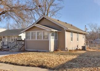 3011 Columbia St, Des Moines, IA 50313
