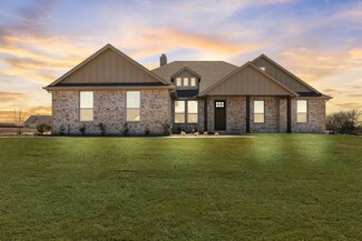 10 E Lewis St, Sherman, TX 75090