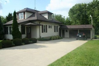 4920 Harts Rd, Ringwood, IL 60072