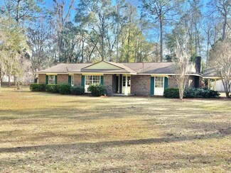 213 Pineland St, Perry, FL 32348