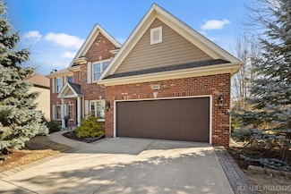 2695 Ginger Woods Dr, Aurora, IL 60502
